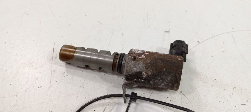 Subaru Tribeca Variable Timing Gear Oil Control Valve Solenoid Cylinde