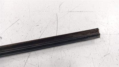 Honda Insight Door Glass Window Weather Strip Trim Front Right Passeng