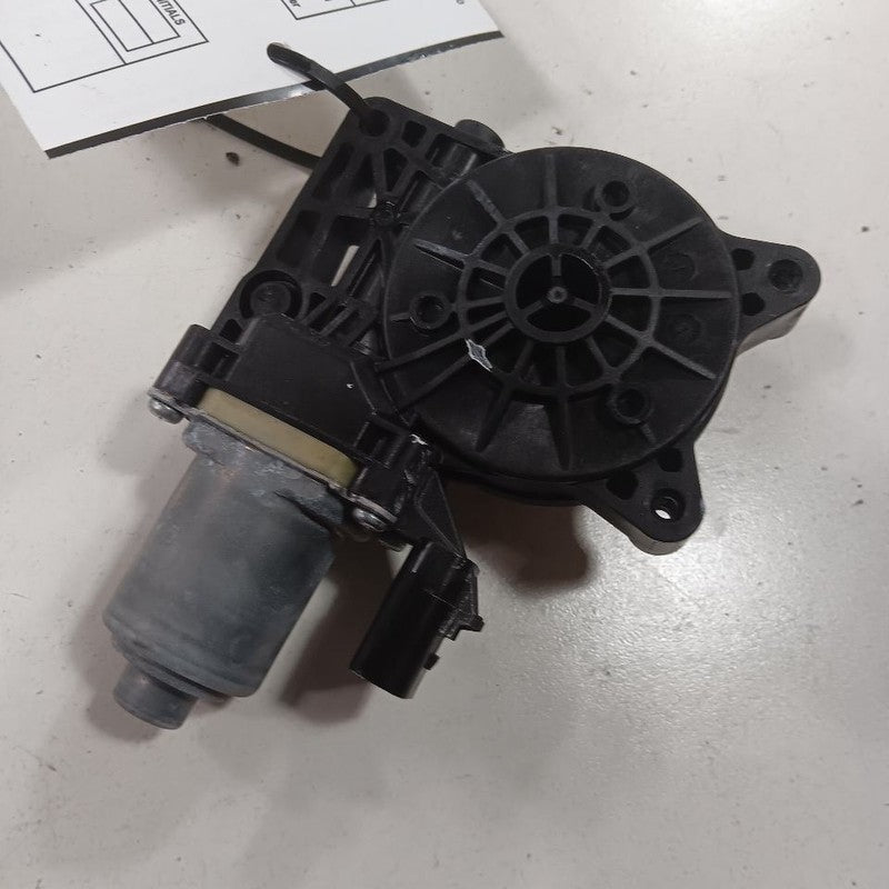 Left Rear Power Window Motor Fits 20-23 Buick Encore GX OEM