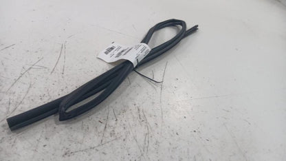 Subaru Impreza Door Glass Window Seal Rubber Right Passenger Rear Back