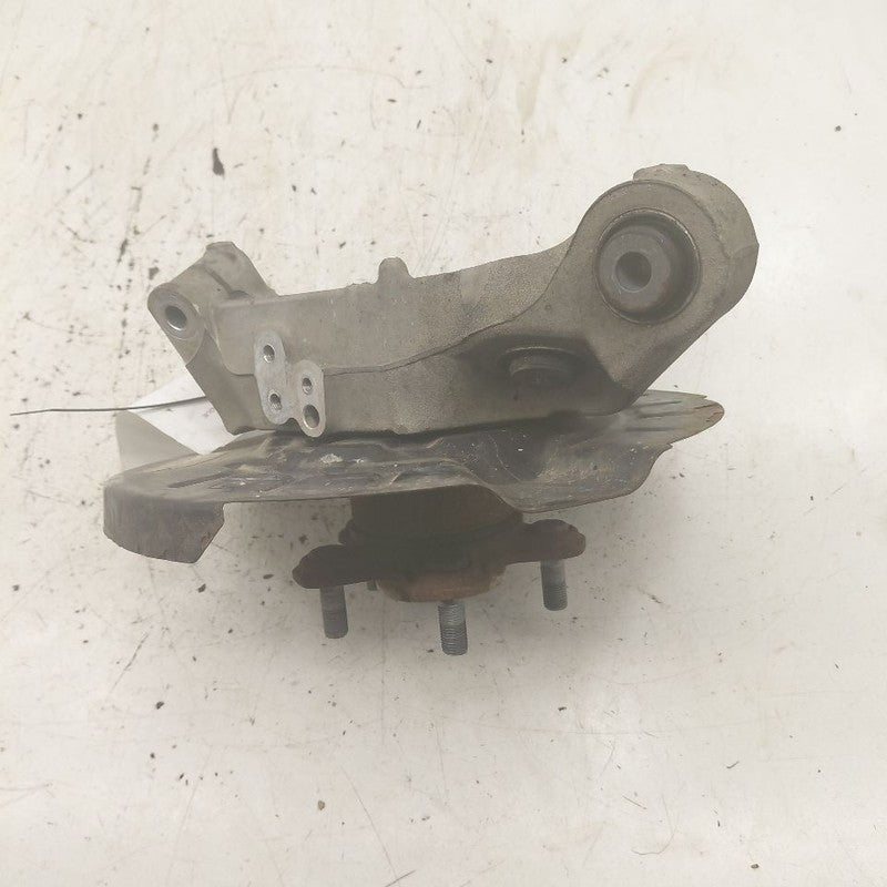 Passenger Right Rear Knuckle Stub Bearing Hub US Built 21-25 Nissan Ro