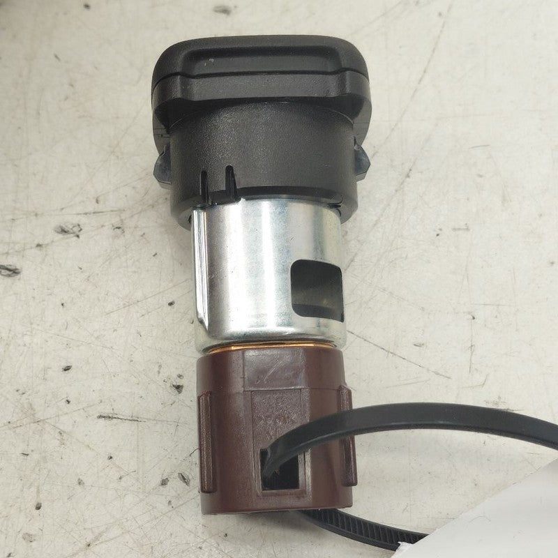 Cadillac CT6 12V Power Port Socket  2018 2017 2016