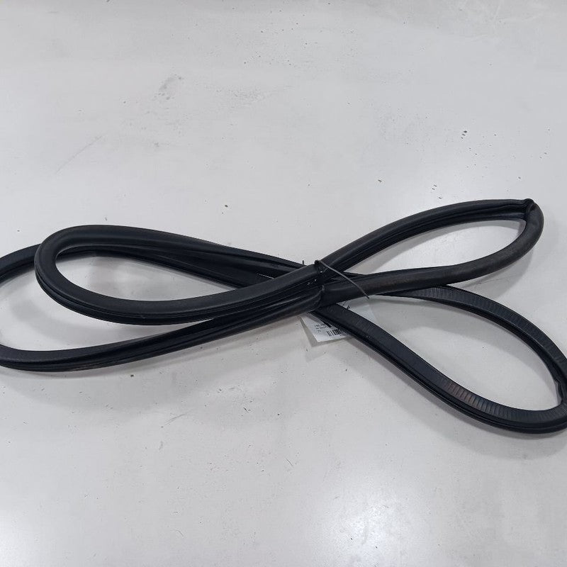 Jeep Cherokee On Body Door Jamb Seal Front Right Passenger  2015 2016 2017