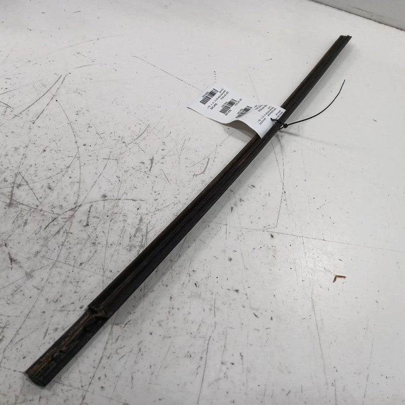 Hyundai Accent Door Glass Window Weather Strip Trim Front Left Driver  2012 2013