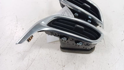Chevrolet Equinox Dash Air Vent Center Middle 2018 2019 OEM