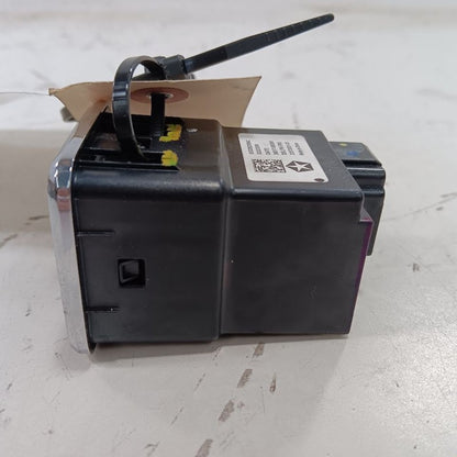 Jeep Compass Front Charging Port 5XG28DX9AC 2017 2018 2019 2020 2021 2022 2023