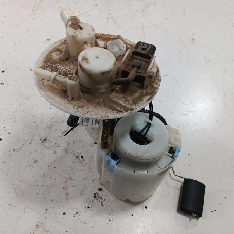 Gas Fuel Pump Assembly Tank Mounted Hatchback GT 14-17 Hyundai Elantra