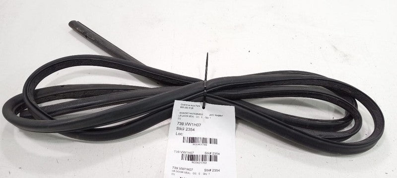 Volkswagen Rabbit On Door Seal Rubber Left Rear Back 2006 2007 2008 20