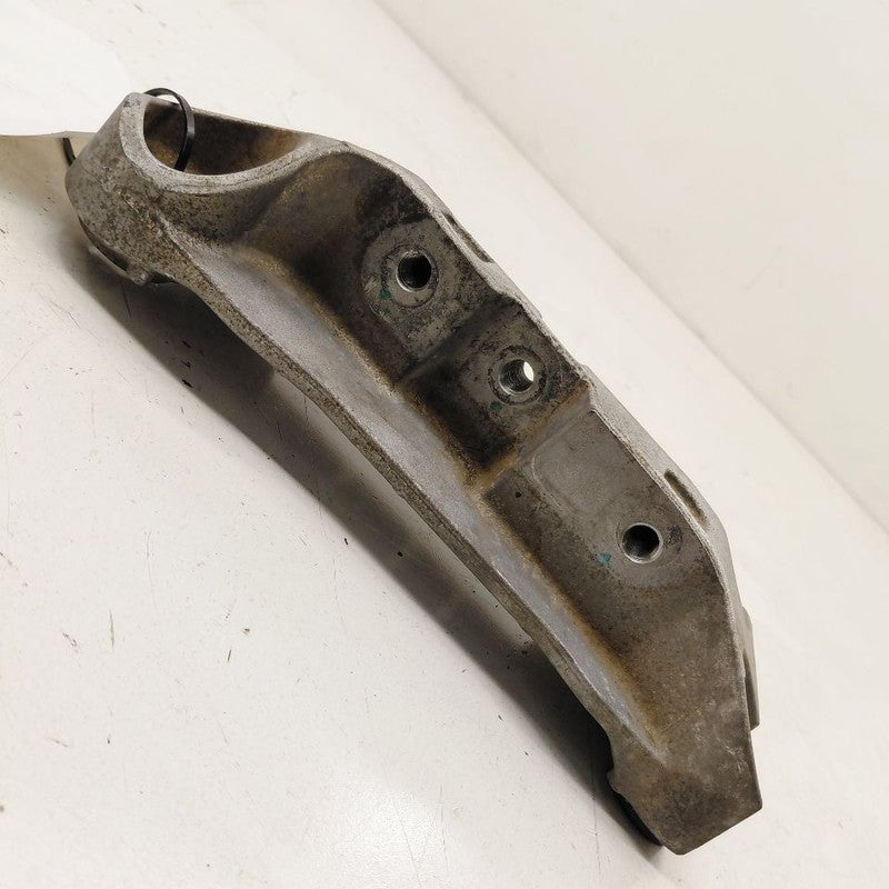 Chevy Trailblazer Passenger Right Side Engine Bracket  1.3 2023 2022 2