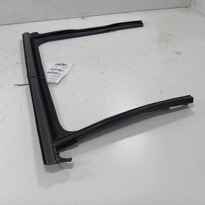 Jeep Compass Door Glass Window Seal Rubber Right Passenger Rear Back 2