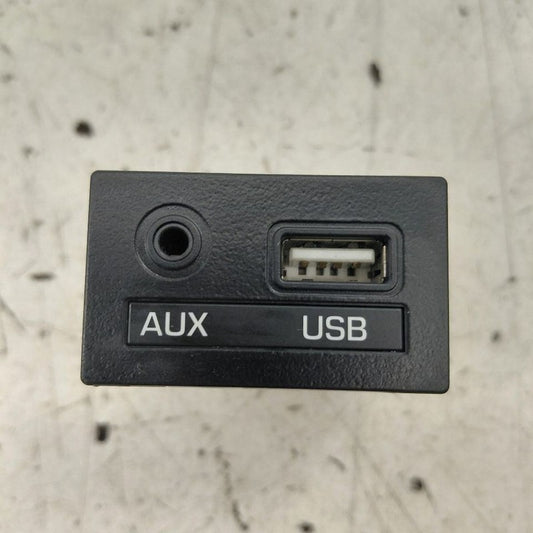 Hyundai Veloster USB Plug In Hub Port  2017 2016 2015 2014