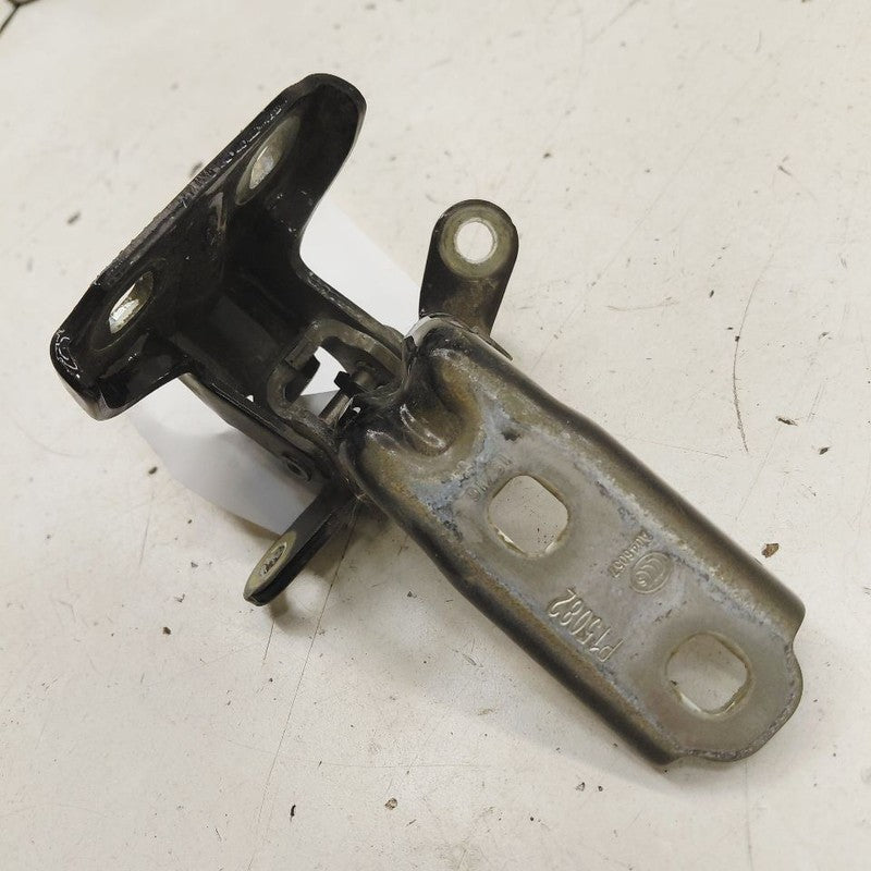 Cadillac XTS Door Hinge Set Right Rear Passenger      2016 2017 2018