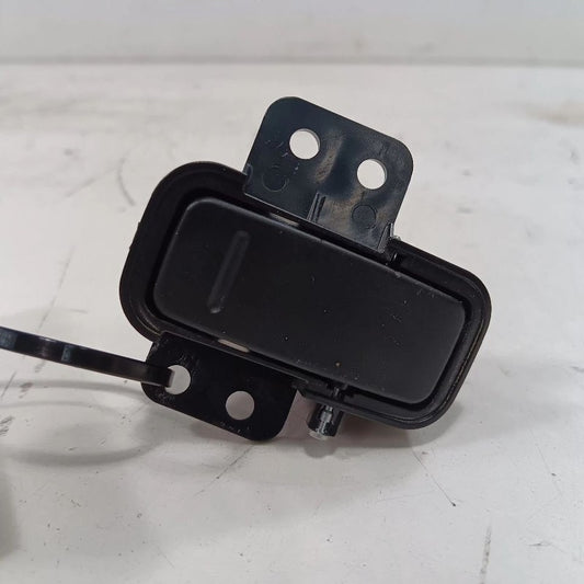 Legacy Outback Passenger Right Hand Trunk Quarter Panel Hook 2015 2016