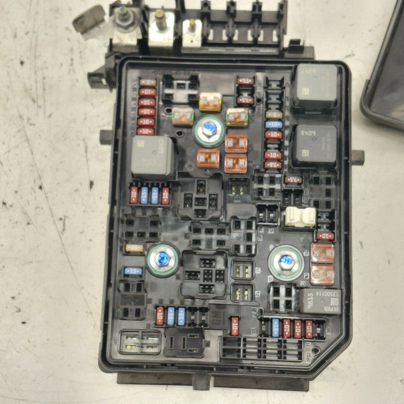 Fuse Box Engine Fits 16-18 Chevy Volt