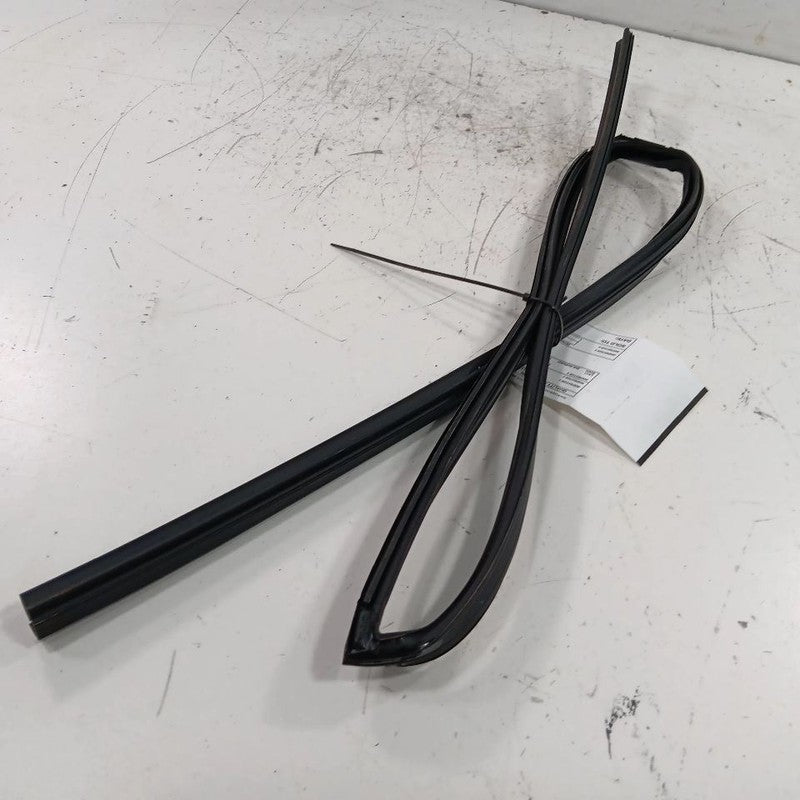 Subaru Outback Legacy Door Glass Window Seal Rubber Left Rear Back  20
