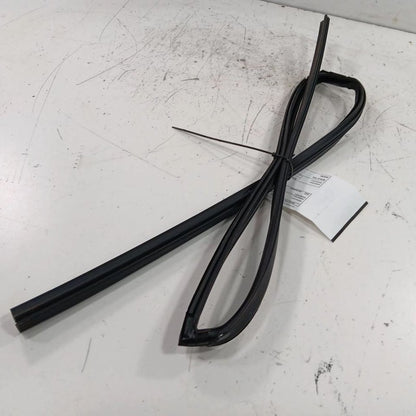 Subaru Outback Legacy Door Glass Window Seal Rubber Left Rear Back  20