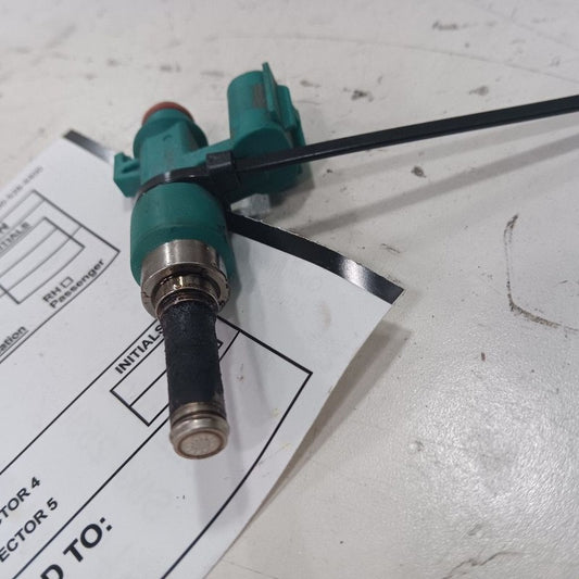 2320929165 Upper Fuel Injection Injector Hatchback M20AFKS Fits 19-23 Toyota Corolla