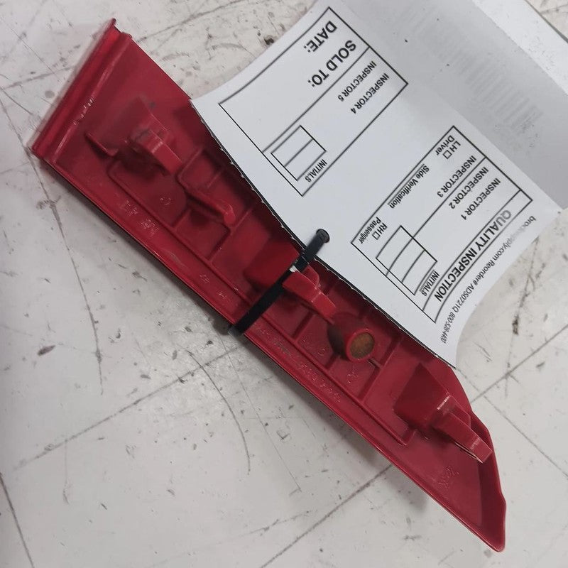 Hyundai Tucson Passenger Right Rear Bumper Reflector Marker Light  201
