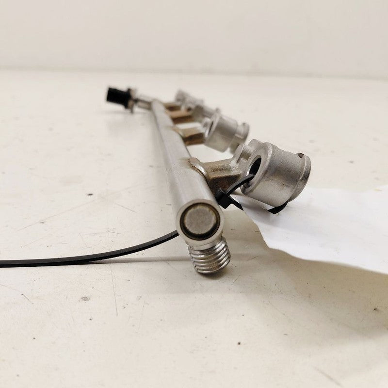 Mazda 3 Fuel Rail Injection Injector Mount Bar  2.5 2023 2022 2021
