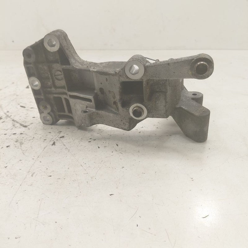 Hyundai Santa Fe Alternator Mount Bracket  2.0 2019 2020