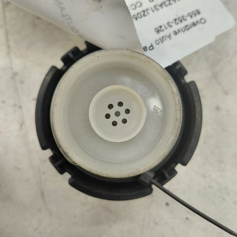 Mitsubishi Outlander   Gas Tank Fuel Cap  2018 2017 2016