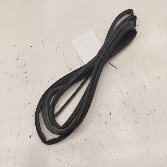 Mitsubishi Outlander   On Door Seal Rubber Left Driver Rear Back  2018