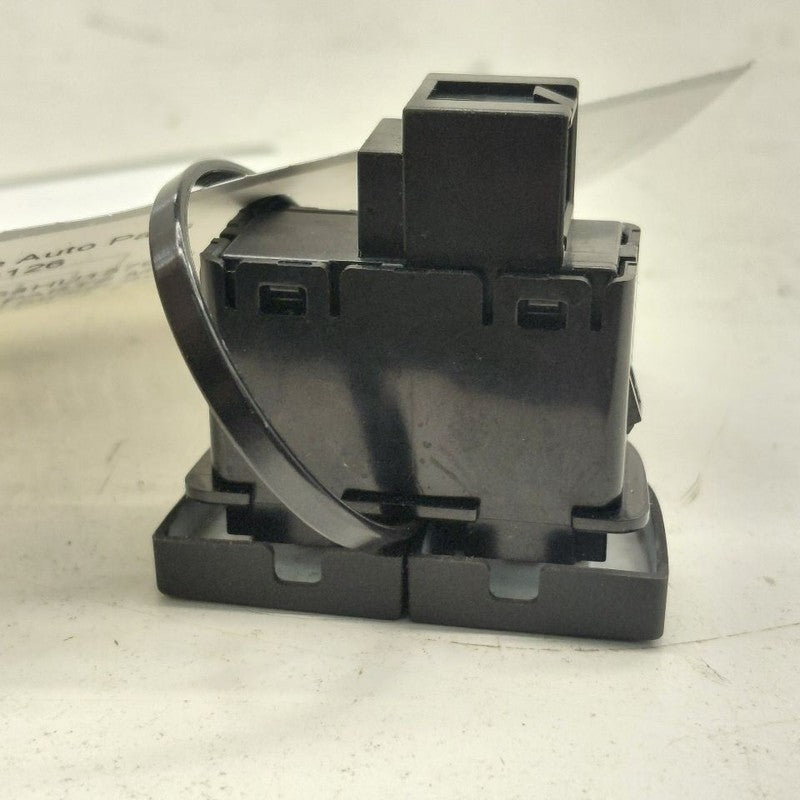 Cadillac CT6 Passenger Right Rear Door Shade Switch {299155105} 2018 2