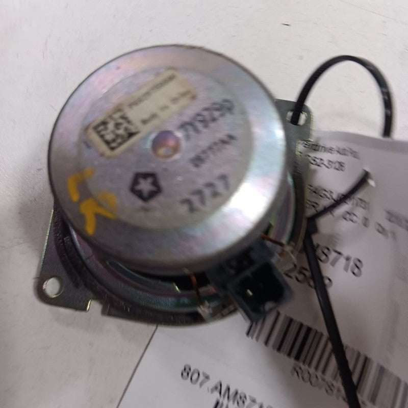 Grand Cherokee Speaker Left Driver Rear  2017 2018 2019 2020 OEM