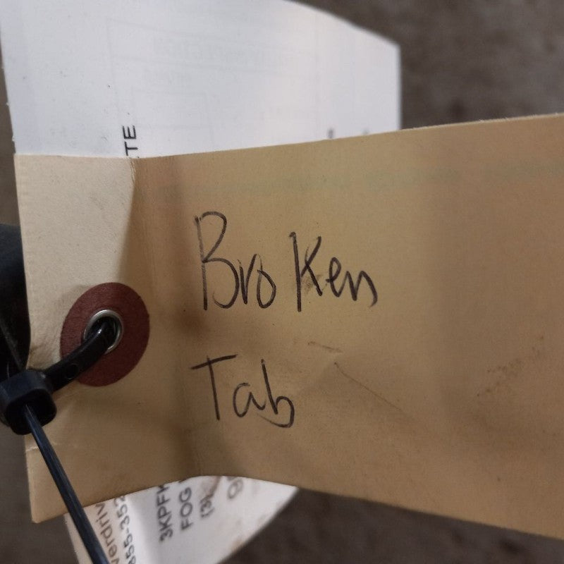 Kia Forte Front Bumper Fog Light Insert Trim Bezel Left Driver Side  2015 2016 2