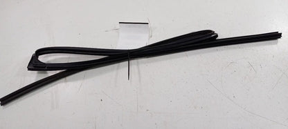 Subaru Legacy Door Glass Window Seal Rubber Right Passenger Rear Back 