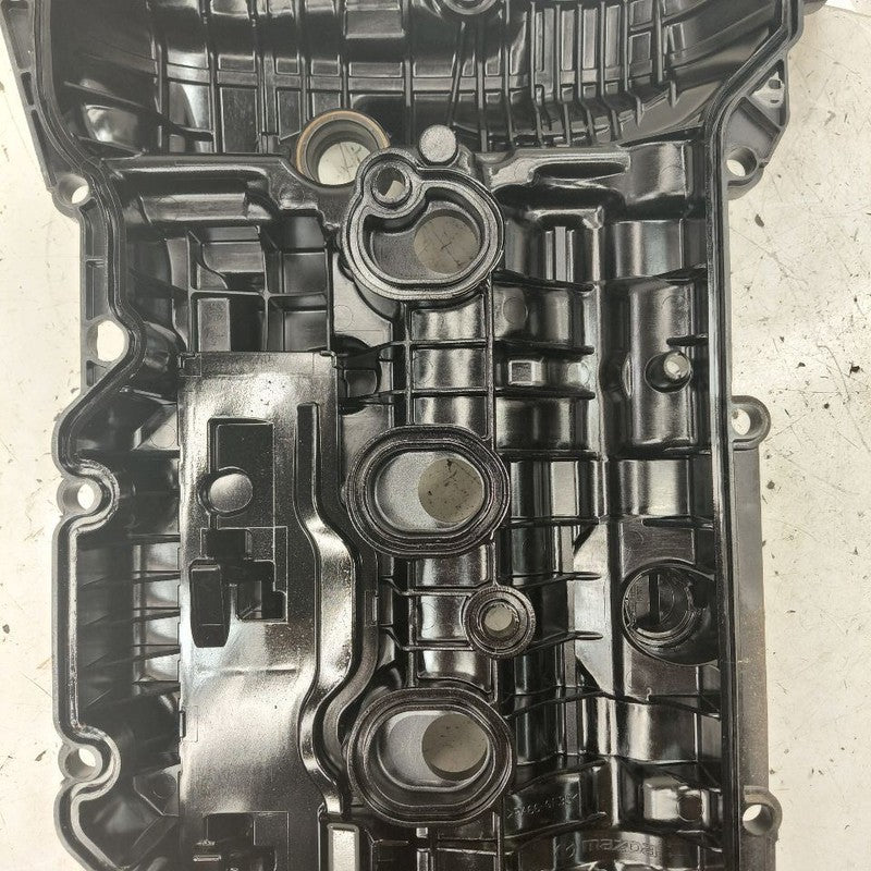 Mazda 6 Engine Cylinder Head Valve Cover  2.5 2018 2019 2020 2021