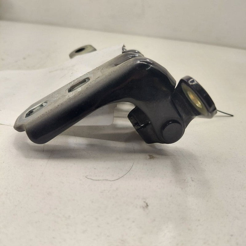 Chevy Trax Door Hinge Set Left Front Driver  2022 2021