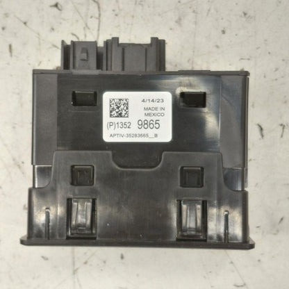 Chevy Equinox USB Plug In Hub Port  2024 2023 2022