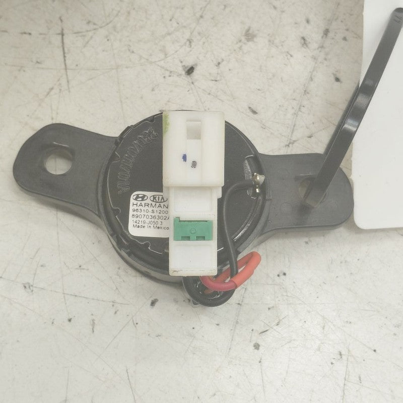 Hyundai Santa Fe Tweeter Right Passenger Tweeter Speaker  2019 2020