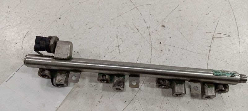Kia Sorento Fuel Rail Injection Injector Mount Bar 2016 2017 2018 OEM