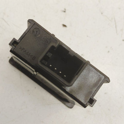Chrysler 300 USB Plug In Hub Port  2017 2018 2019