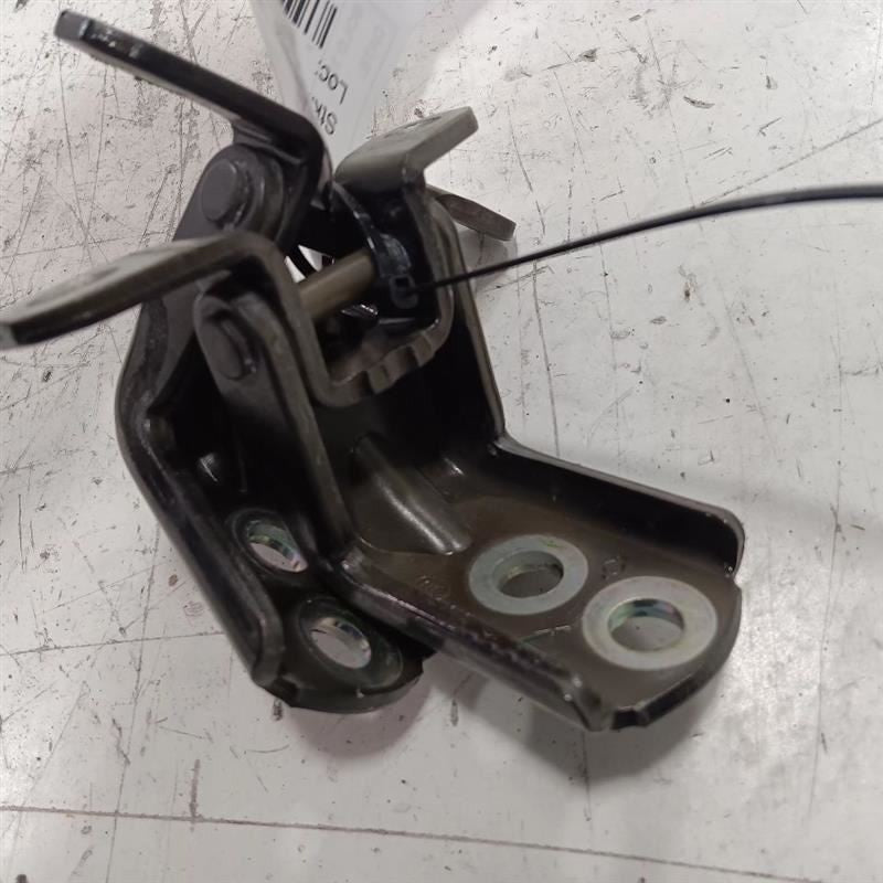 Nissan LEAF Door Hinge Set Right Front Passenger  2013 2014 2015 2016 2017