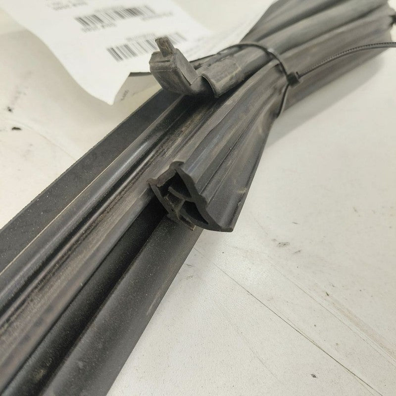 Passenger Right Rear Door Vent Glass Window Fits 16-19 Chevy Volt OEM