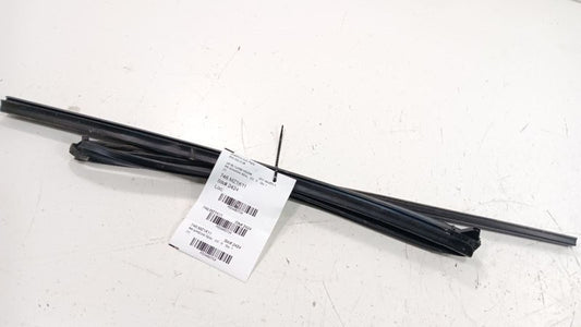 Mazda 3 Door Glass Window Seal Rubber Right Passenger Rear Back 2010 2