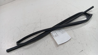 Does Not Apply Subaru Impreza Door Glass Window Seal Rubber Left Driver Rear Back 2017 2018 201