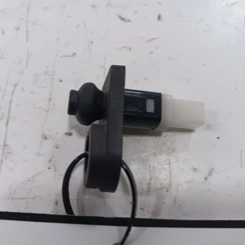Hyundai Accent Door Ajar Switch Door Open Dome Light Switch  2012 2013 2014 2015