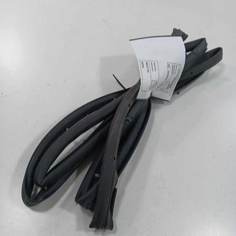 Jeep Renegade On Door Seal Rubber Left Driver Front  2017 2018 2019 2020