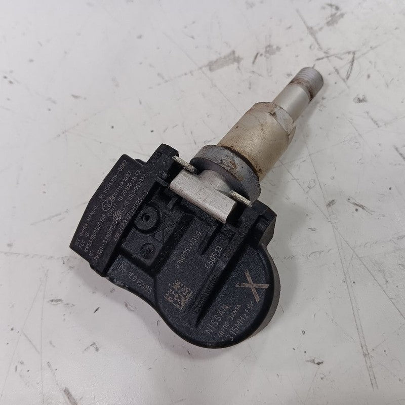 Nissan LEAF TPMS Tire Pressure Monitor System Sensor  2013 2014 2015 2016 2017