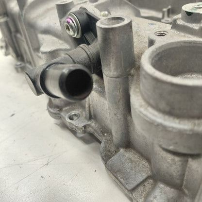 Chevy Volt Engine Cylinder Head Valve Cover  1.5 2016 2017 2018 2019