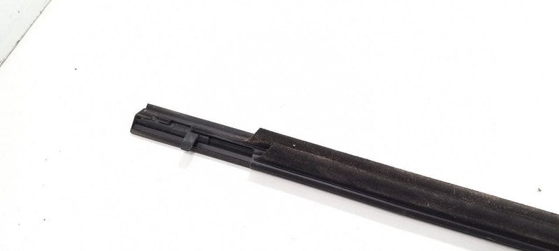 Subaru Impreza Door Glass Window Weather Strip Trim Rear Right Passeng