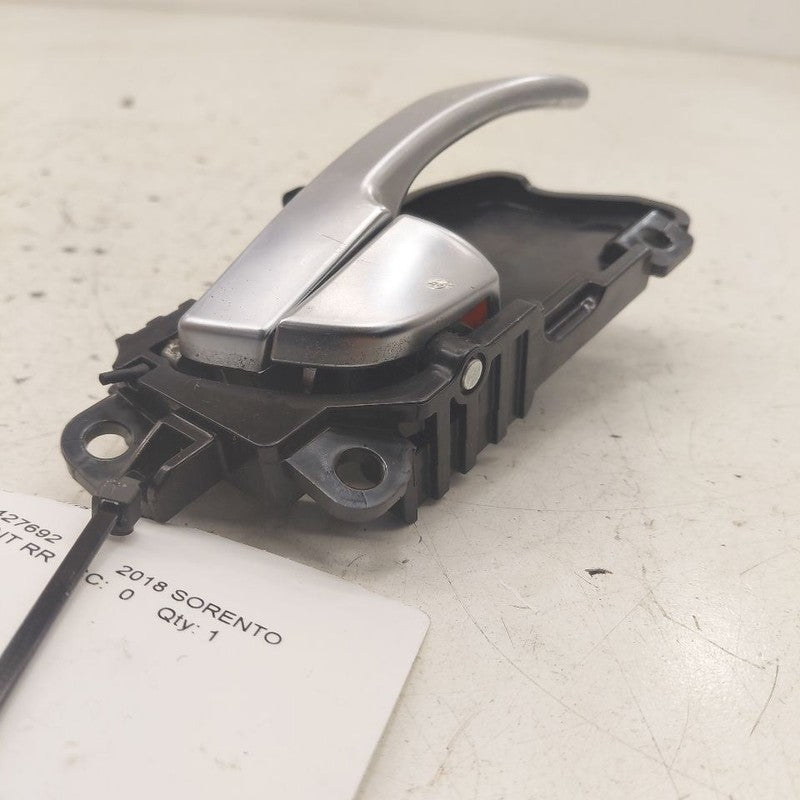 Kia Sorento Door Handle Right Passenger Rear Interior Inside  2018 201