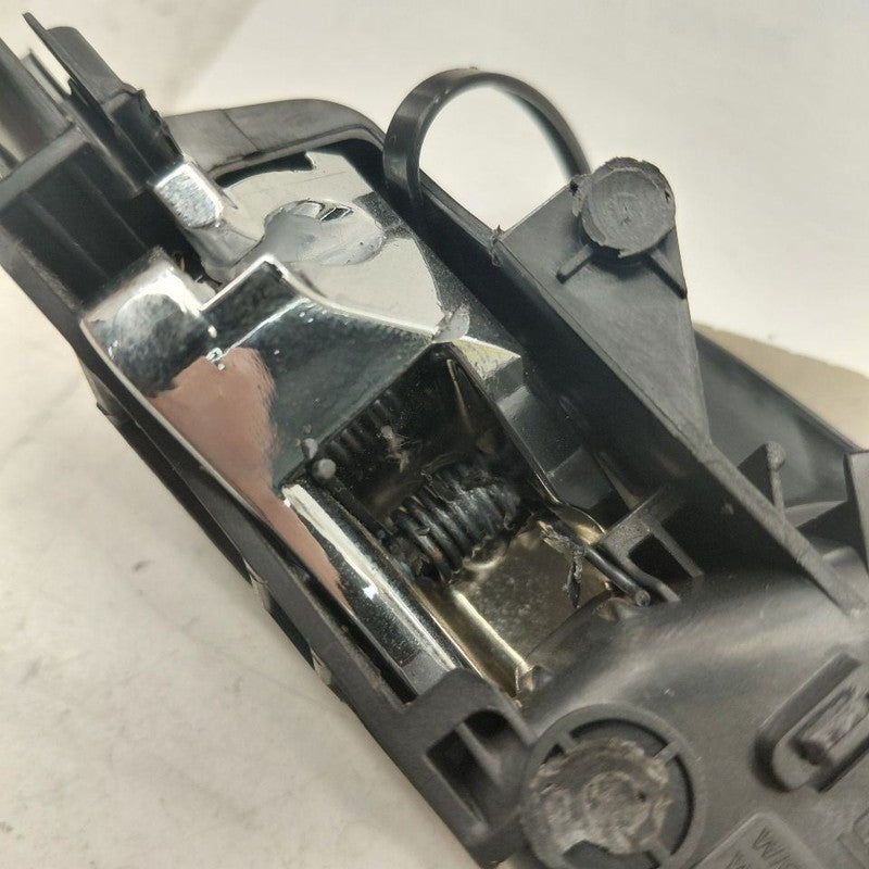 Chevy Trax Door Handle Right Passenger Rear Interior Inside  2022 2021
