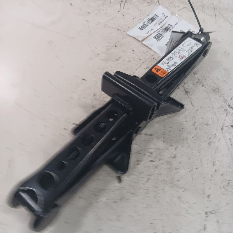 Ford Focus Spare Tire Changing Jack  2018 2017 2016 2015 OEM