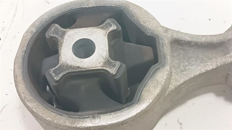 Nissan Rogue Engine Motor Mount Front  2014 2015 2016 2017 OEM