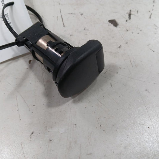 Nissan LEAF 12V Power Port Socket  2013 2014 2015 2016 2017 OEM